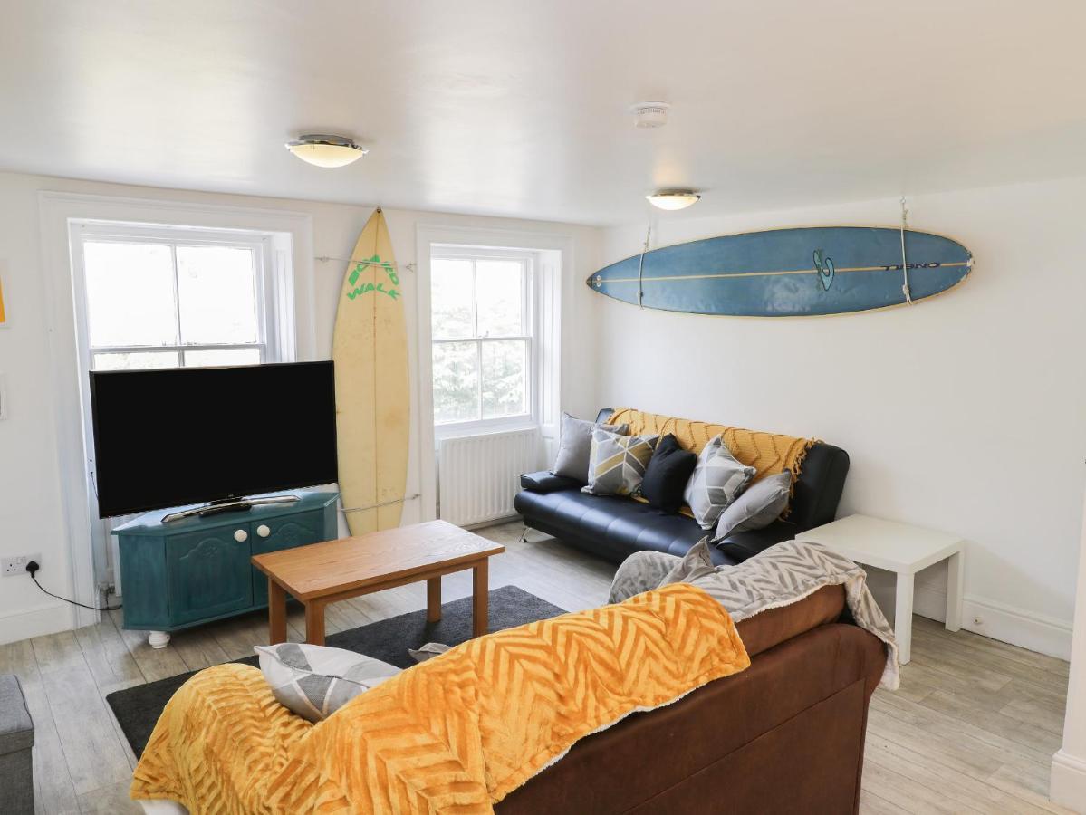 The Surfers Bolt Hole Apartman Whitby Kültér fotó