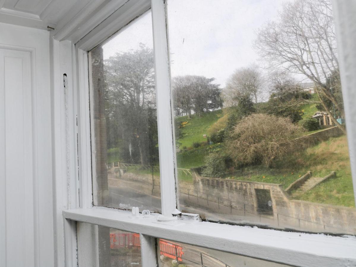 The Surfers Bolt Hole Apartman Whitby Kültér fotó